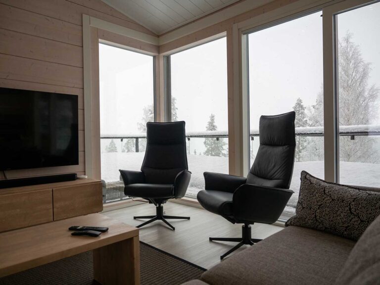 Villa-Mestari-sisakuvat-04