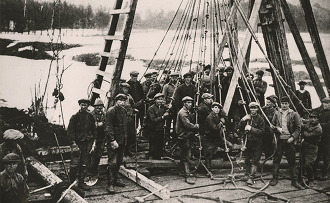 Ammattilaisten asialla pitkälti yli vuosisadan